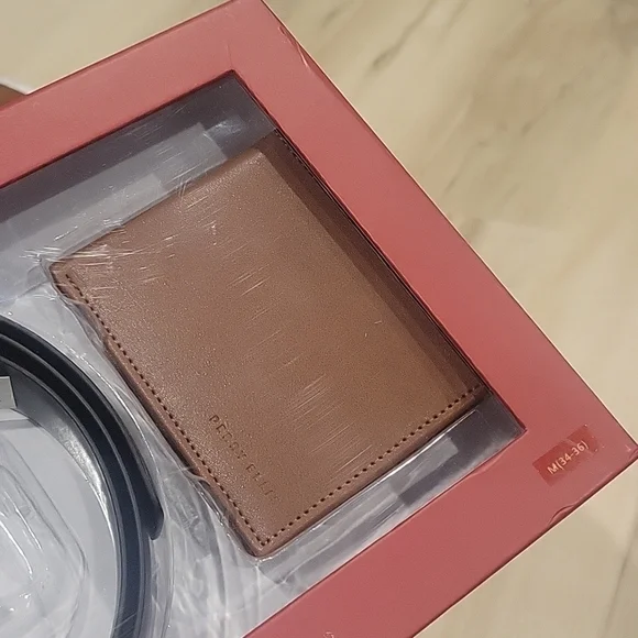 NEW! PERRY ELLIS Men's Reversible Leather Belt & Wallet 2pc Gift Set Medium. - Picture 3 of 5